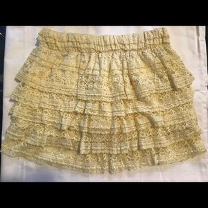 Lace cream tiered skort 🤍